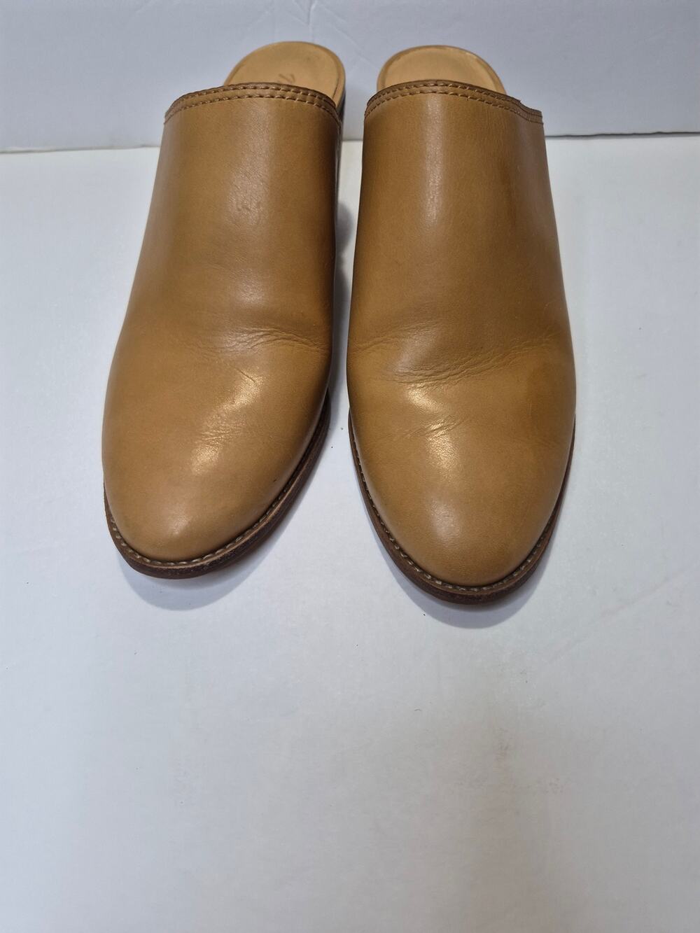 Madewell shoes size 8 2 1/2" heels. Tan color